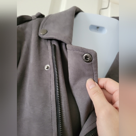 ✨️HP✨️Jaase | NWOT | Chic Gray Faux Suede Moto Jacket (SIZE S) - Picture 12 of 14